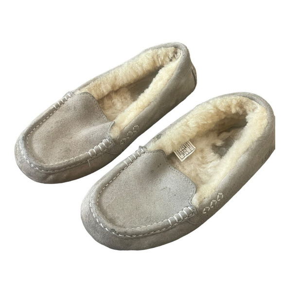 UGG Ansley Suede/Shearling Gray/Cream Moccasin Slippers - Picture 1 of 15